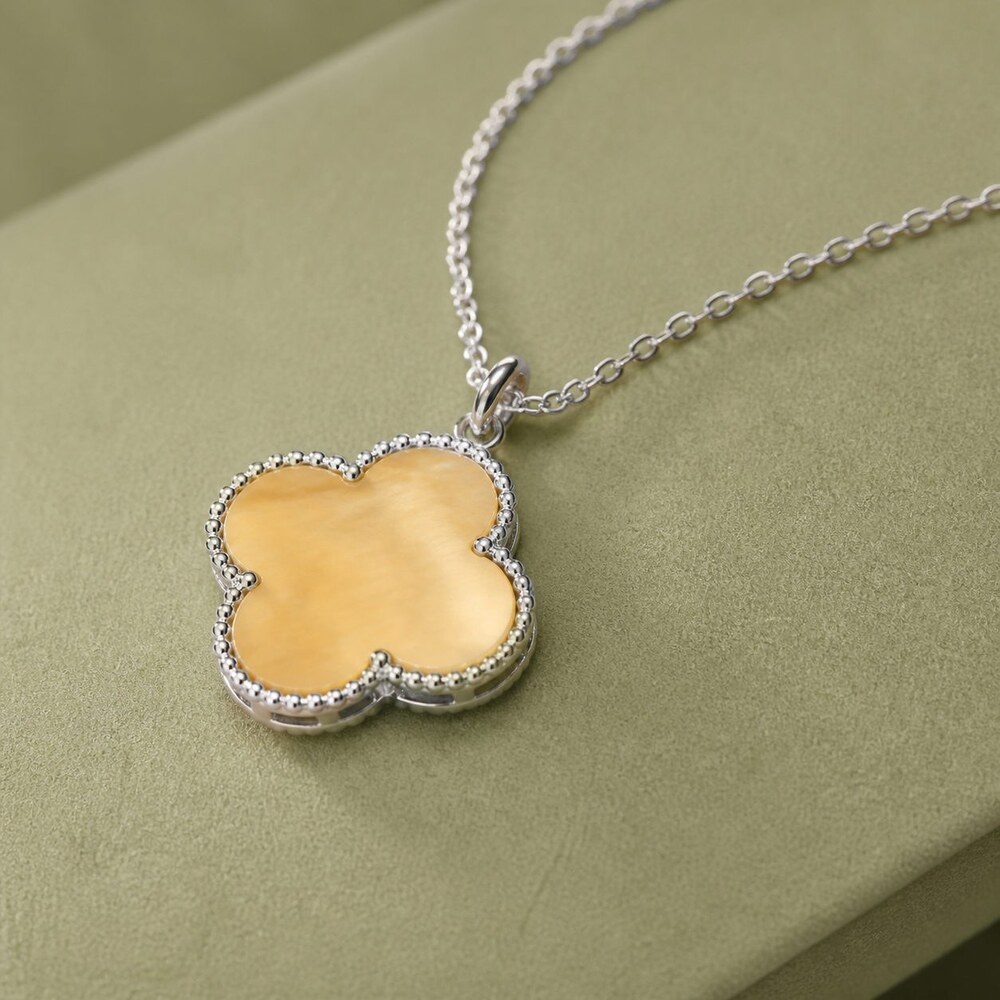 Van Cleef & Arpels Elegant Signature Necklace Style 1 | New with Box - Picture 4 of 9